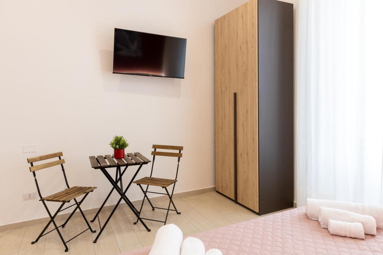 The Heart Guest House Napoli Exterior foto