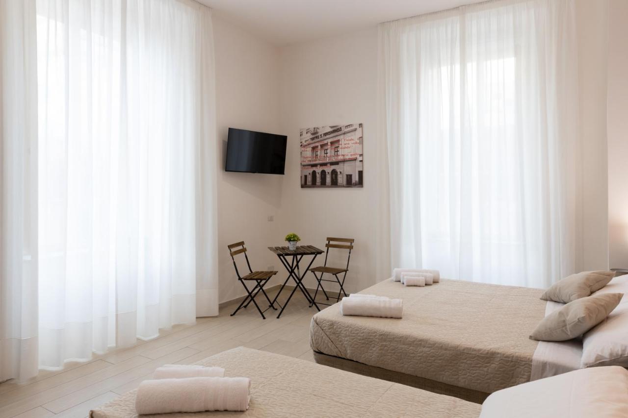 The Heart Guest House Napoli Exterior foto