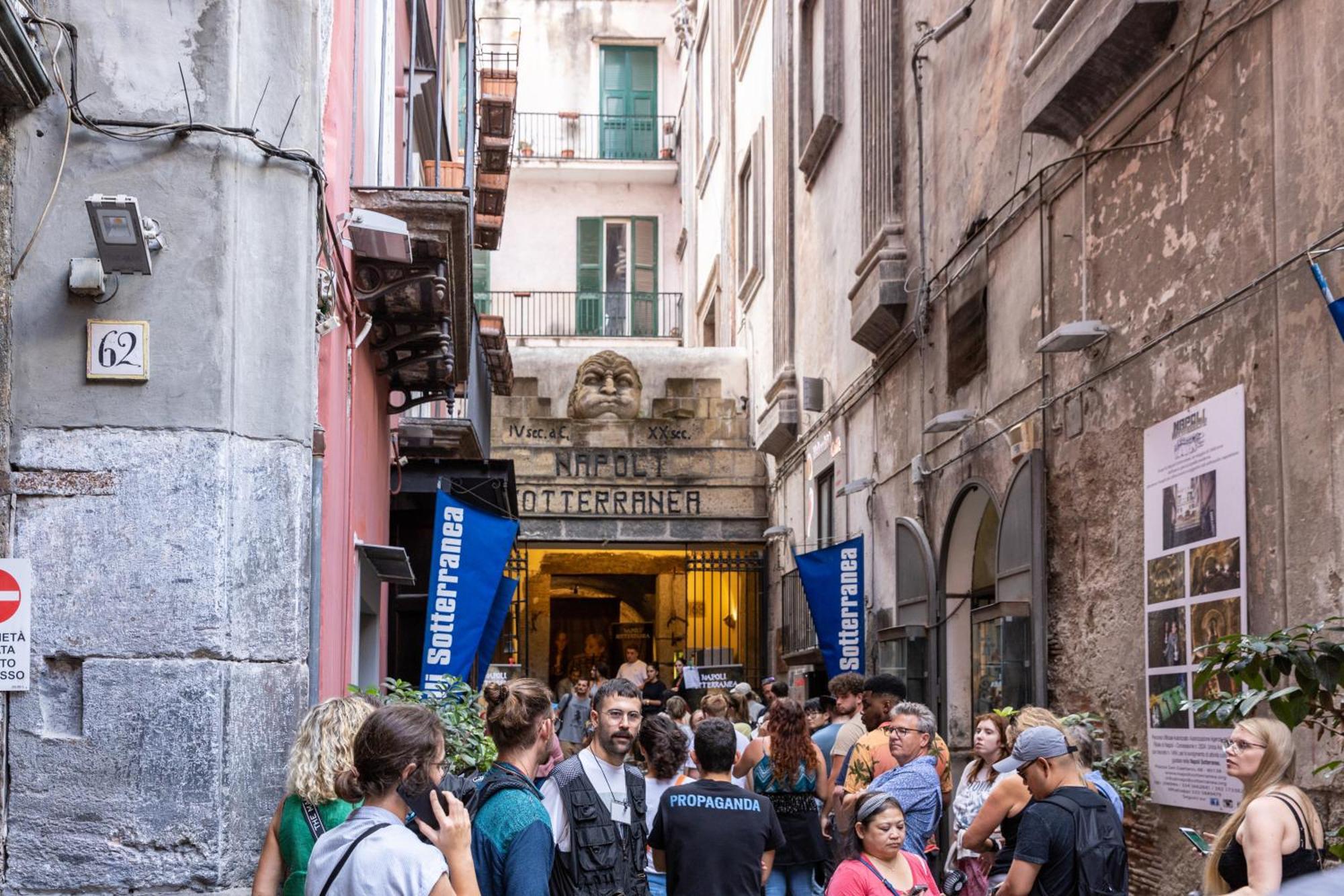 The Heart Guest House Napoli Exterior foto