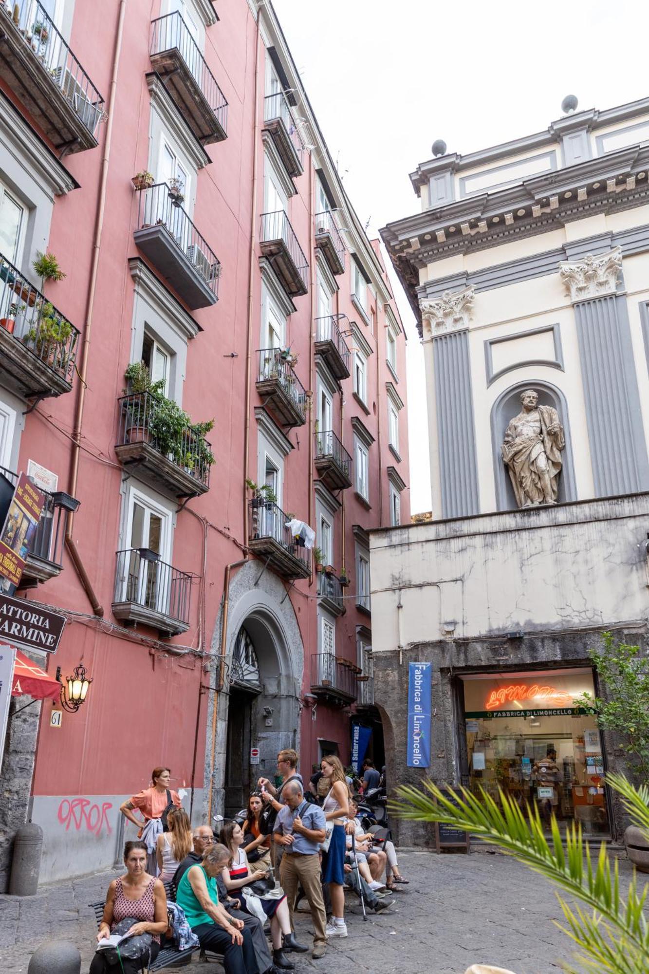 The Heart Guest House Napoli Exterior foto
