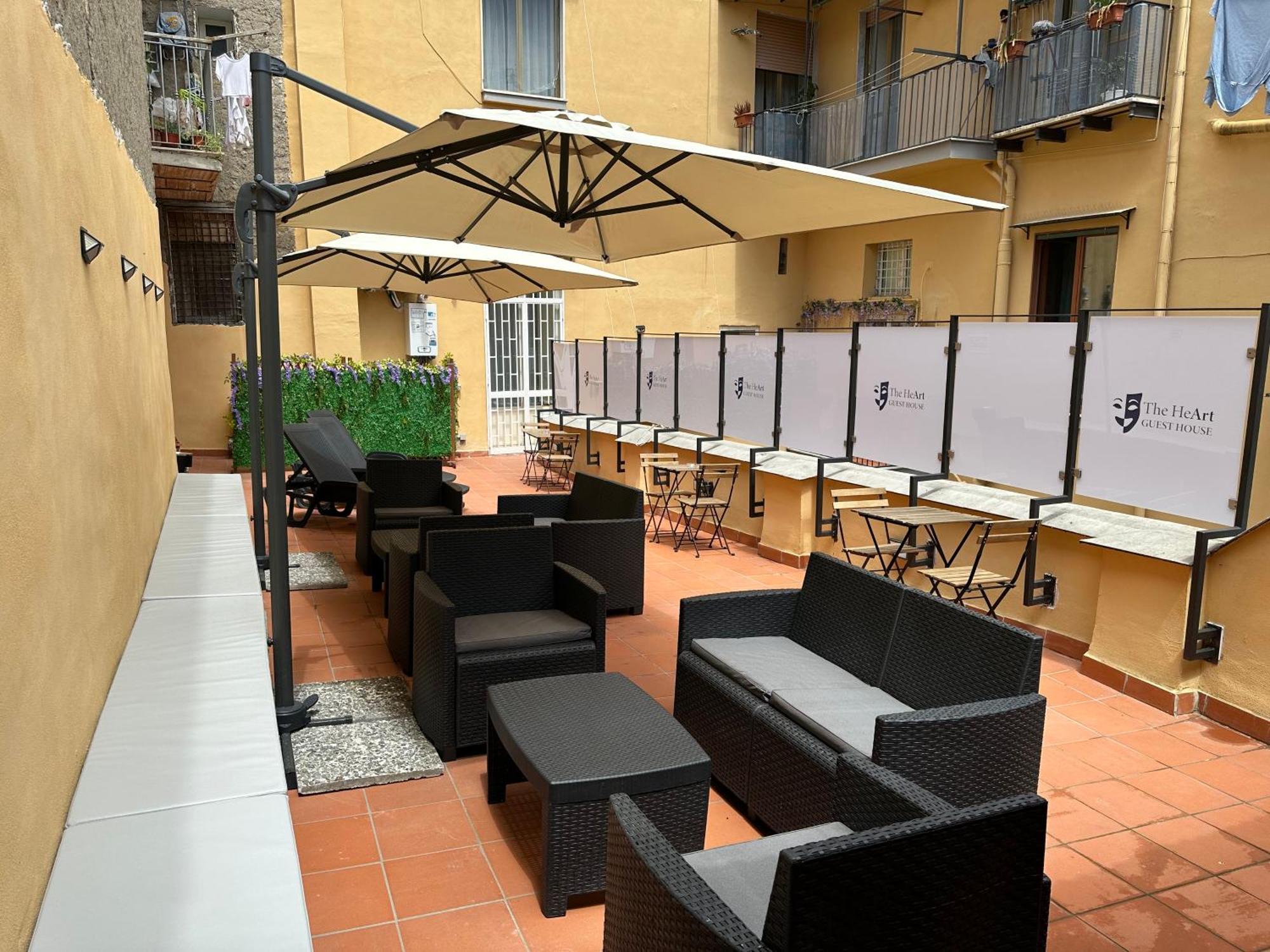 The Heart Guest House Napoli Exterior foto