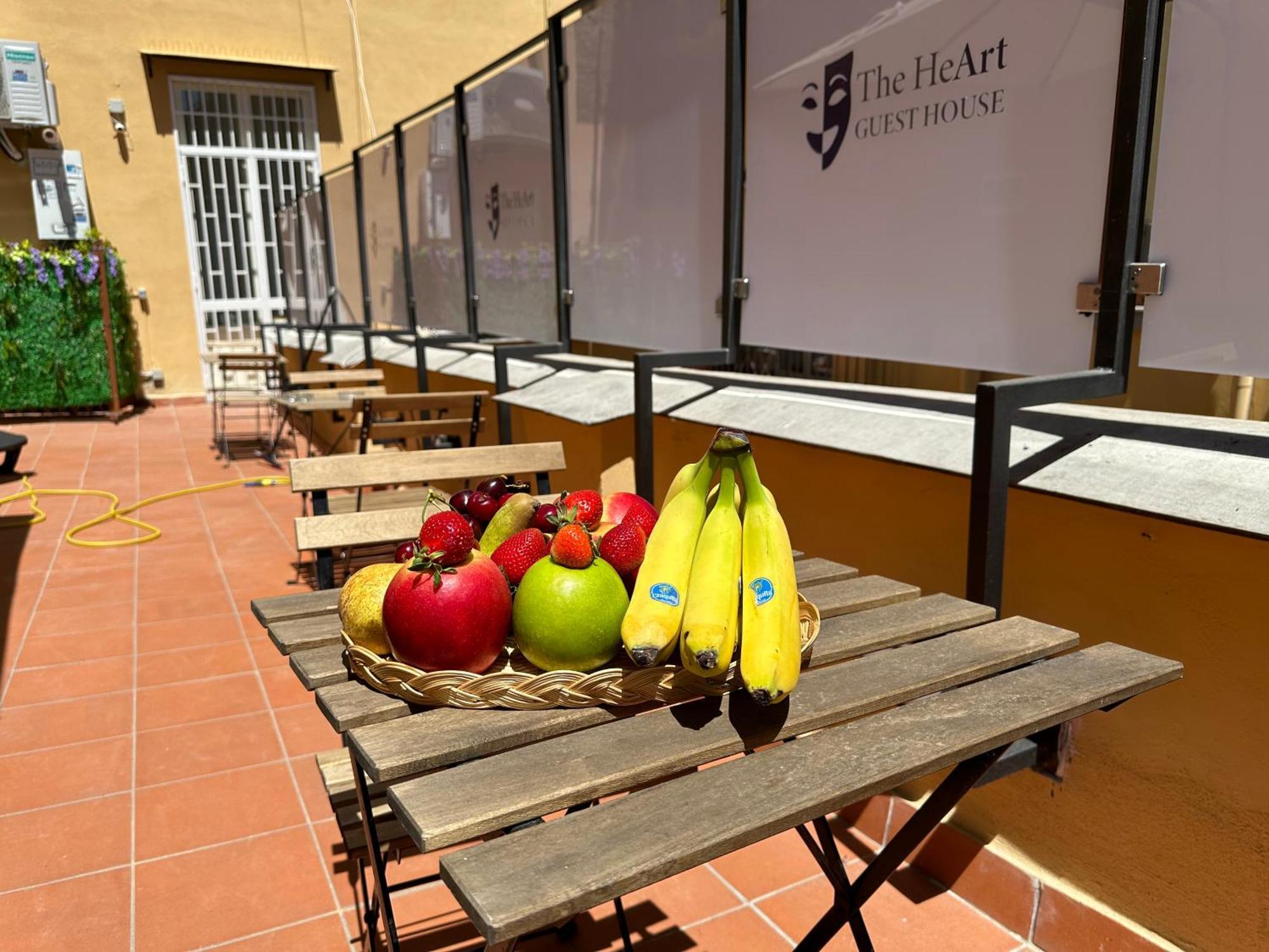 The Heart Guest House Napoli Exterior foto